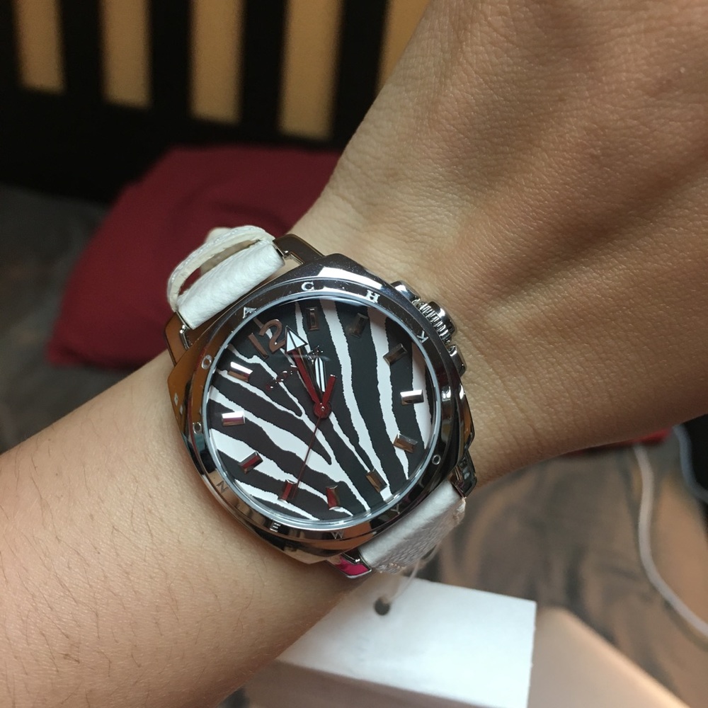 COACH CASUAL MINI WATCH WITH ZEBRA FACE/white - Picture 4 of 8